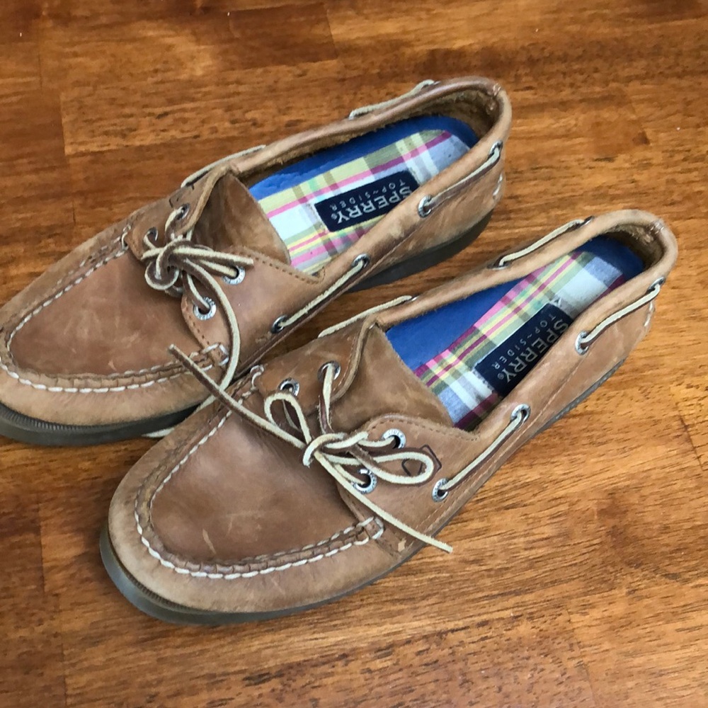 Sperry’s size 8 1/2. Gently worn